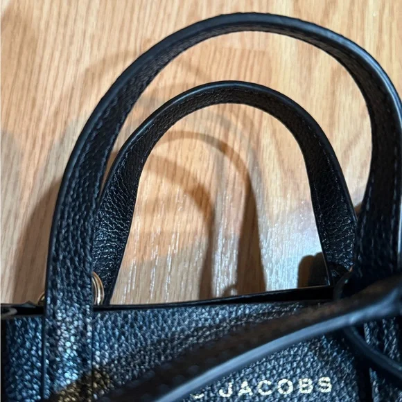 Marc Jacobs Black Leather Women's Bag - Picture 10 of 12